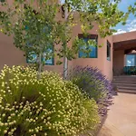 Dorthia Garden Retreat & Views